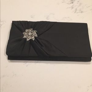 Black clutch